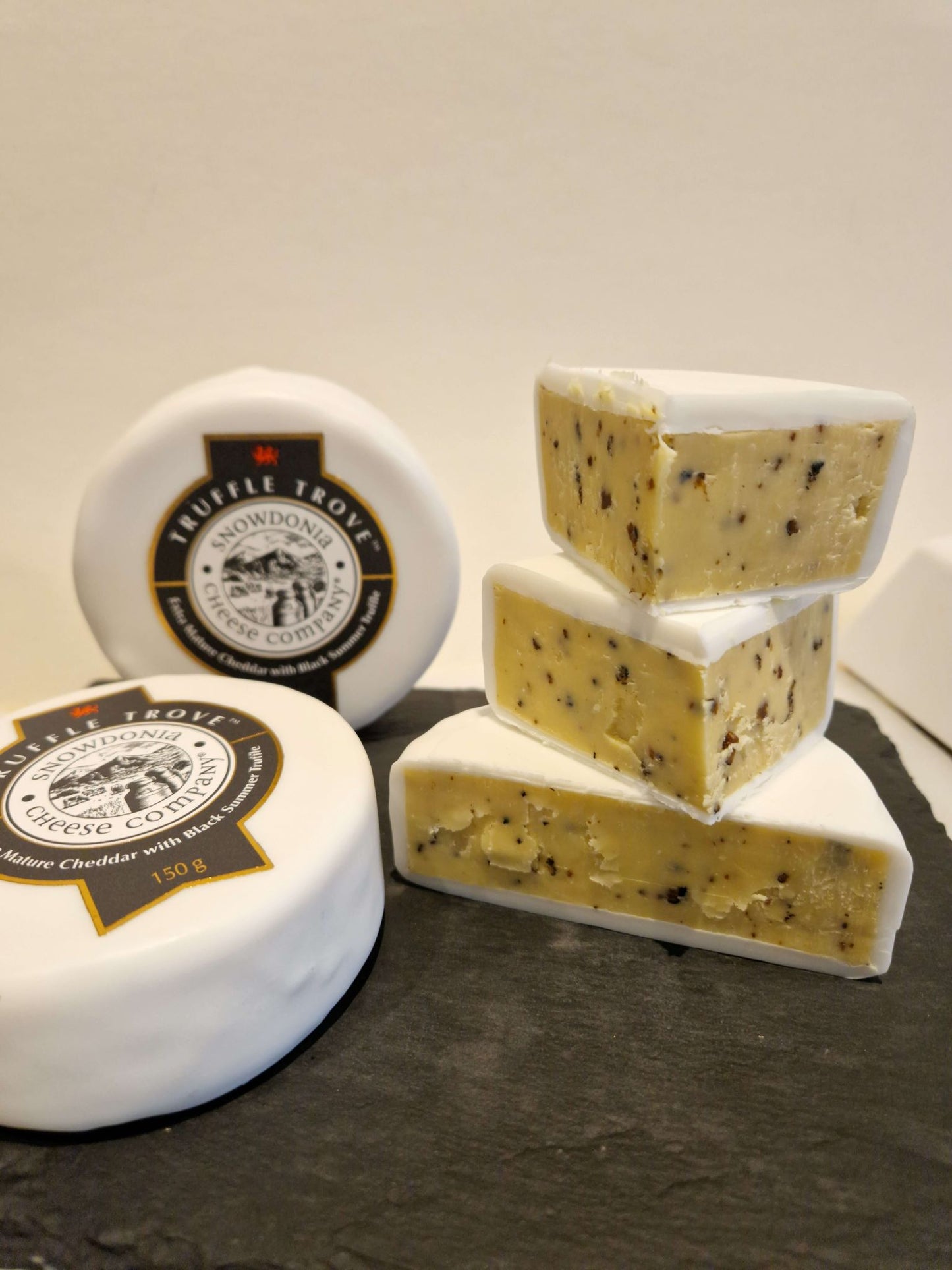 Snowdonia Wax Cheddar Truckle Truffle 150g