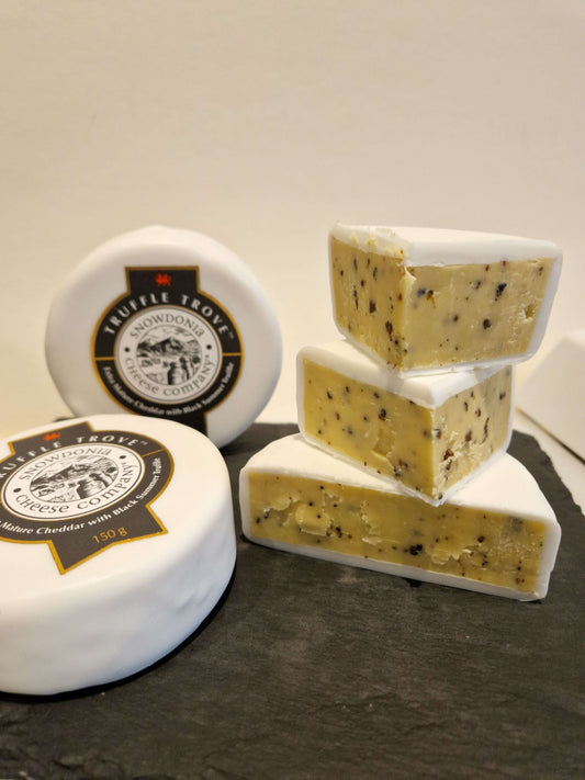 Snowdonia Wax Cheddar Truckle Truffle 150g